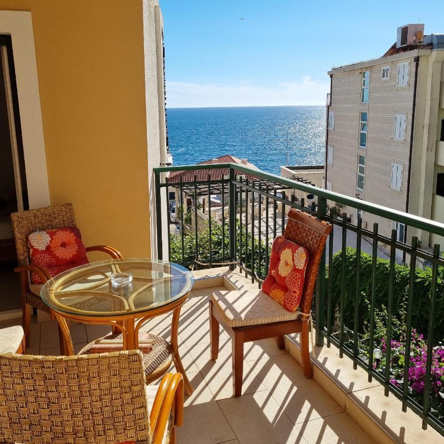 Apartments Rales Свети Стефан Екстериор снимка