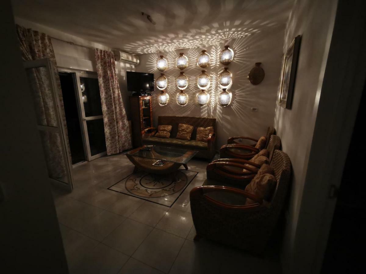 Apartments Rales Свети Стефан Екстериор снимка